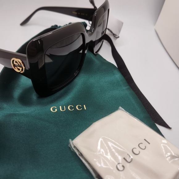 Gucci Women Sunglasses - Picture 4 of 8